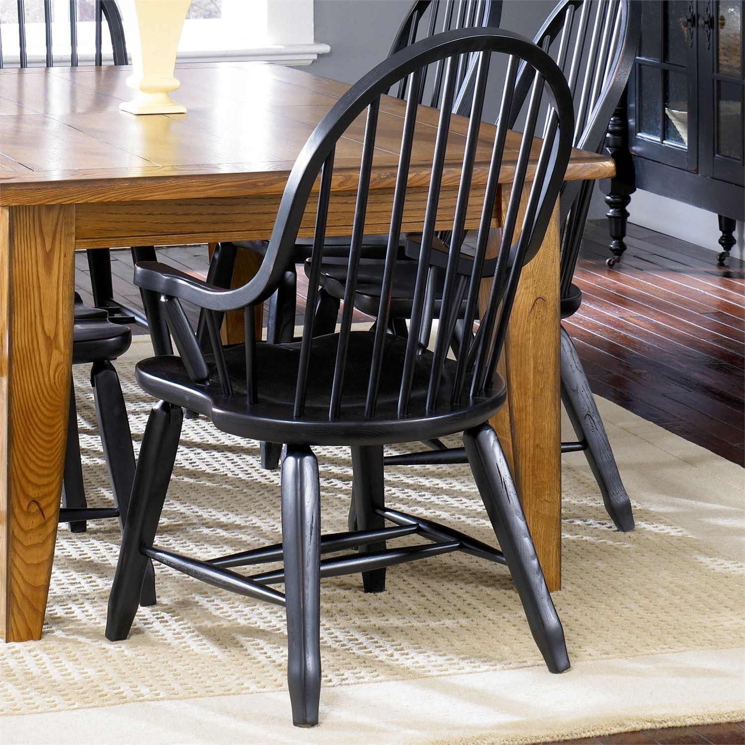 Bow arm store chair